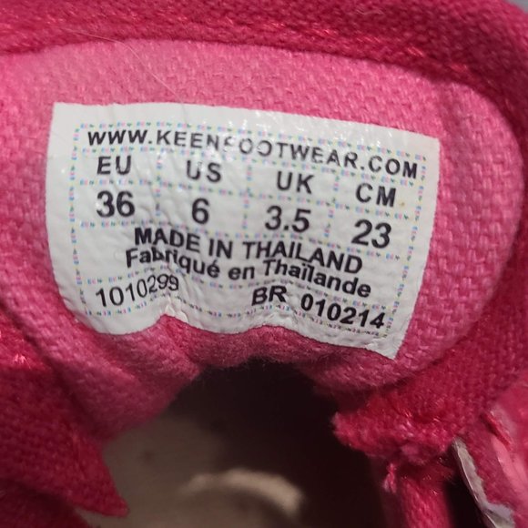 Keen Pink Flats - Picture 2 of 6